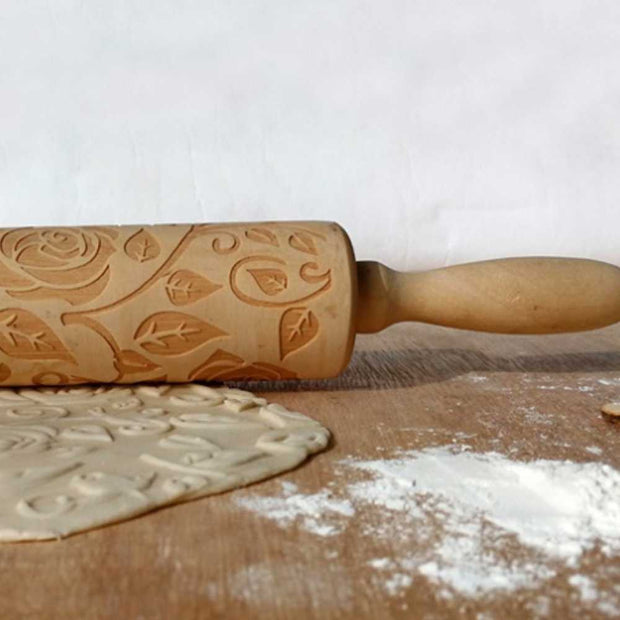 Rouleau décor pâtisserie en bois motif sapin Rouleau décor pâtisserie en bois motif sapin